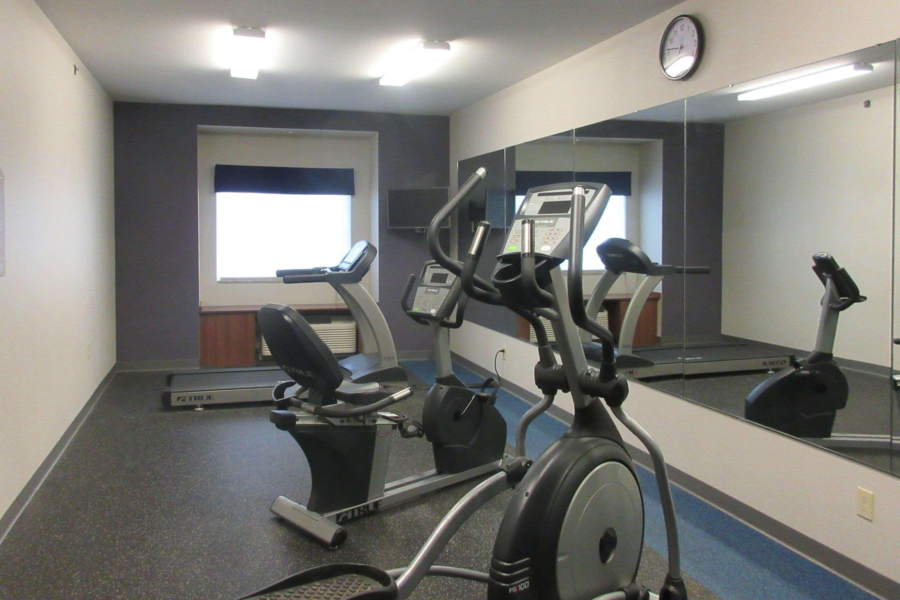 Quality Inn & Suites Caldwell I-77 Екстериор снимка